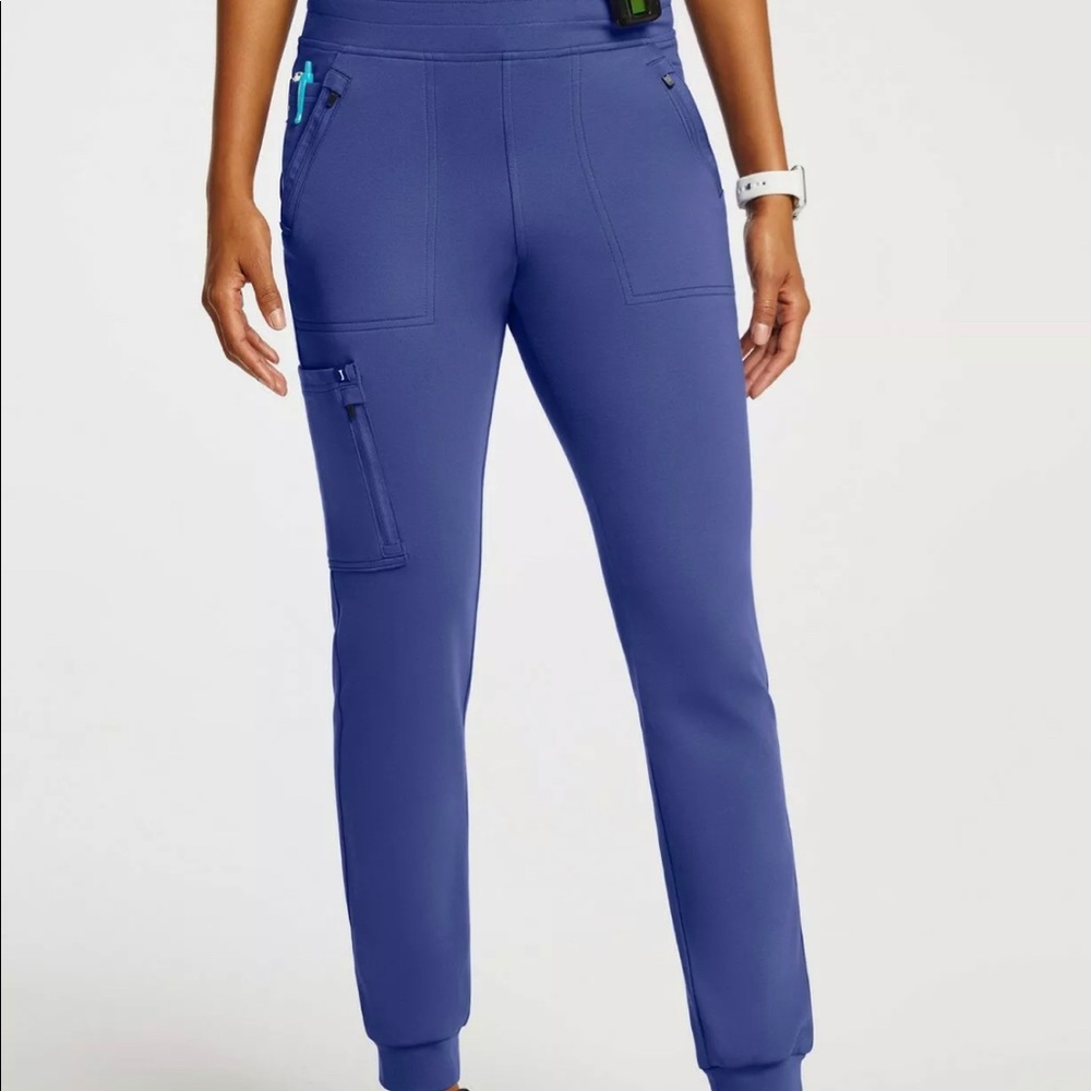Jaanuu Scrub Joggers